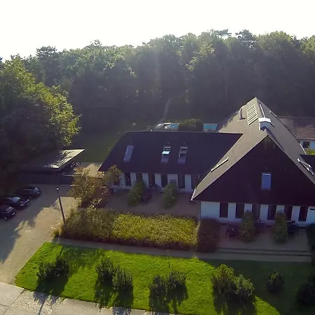 Appartement Haus Dohrmann - Mit Direktem Strandzugang,moderne, Ruhig Gelegene Mit Terrasse Binz